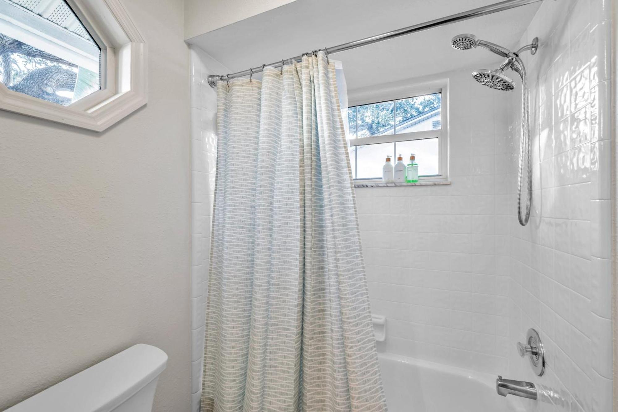 Heated Pool, Stylish - Grand Cypress Retreat Clearwater