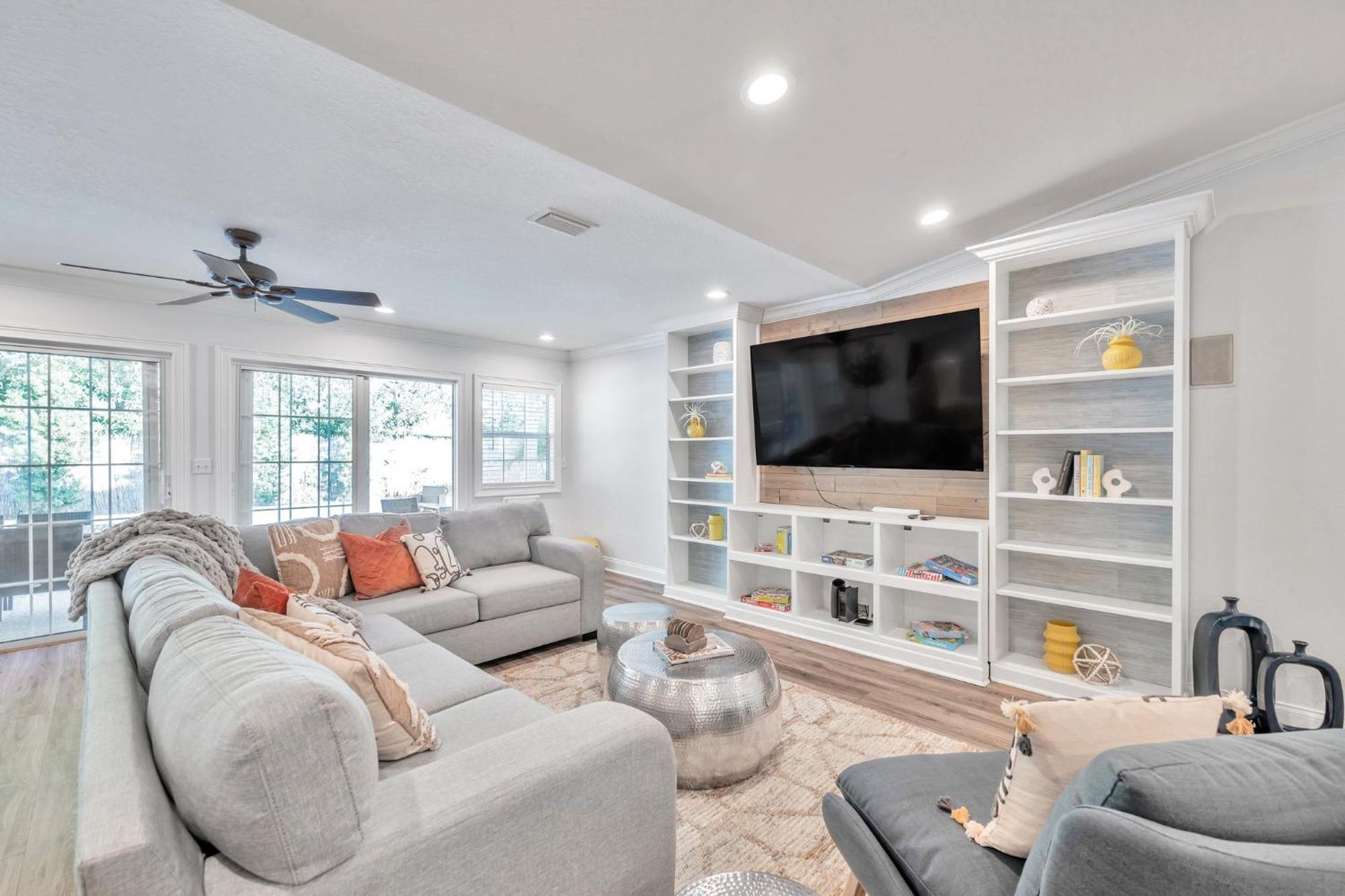 Holiday home Heated Pool, Stylish - Grand Cypress Retreat
