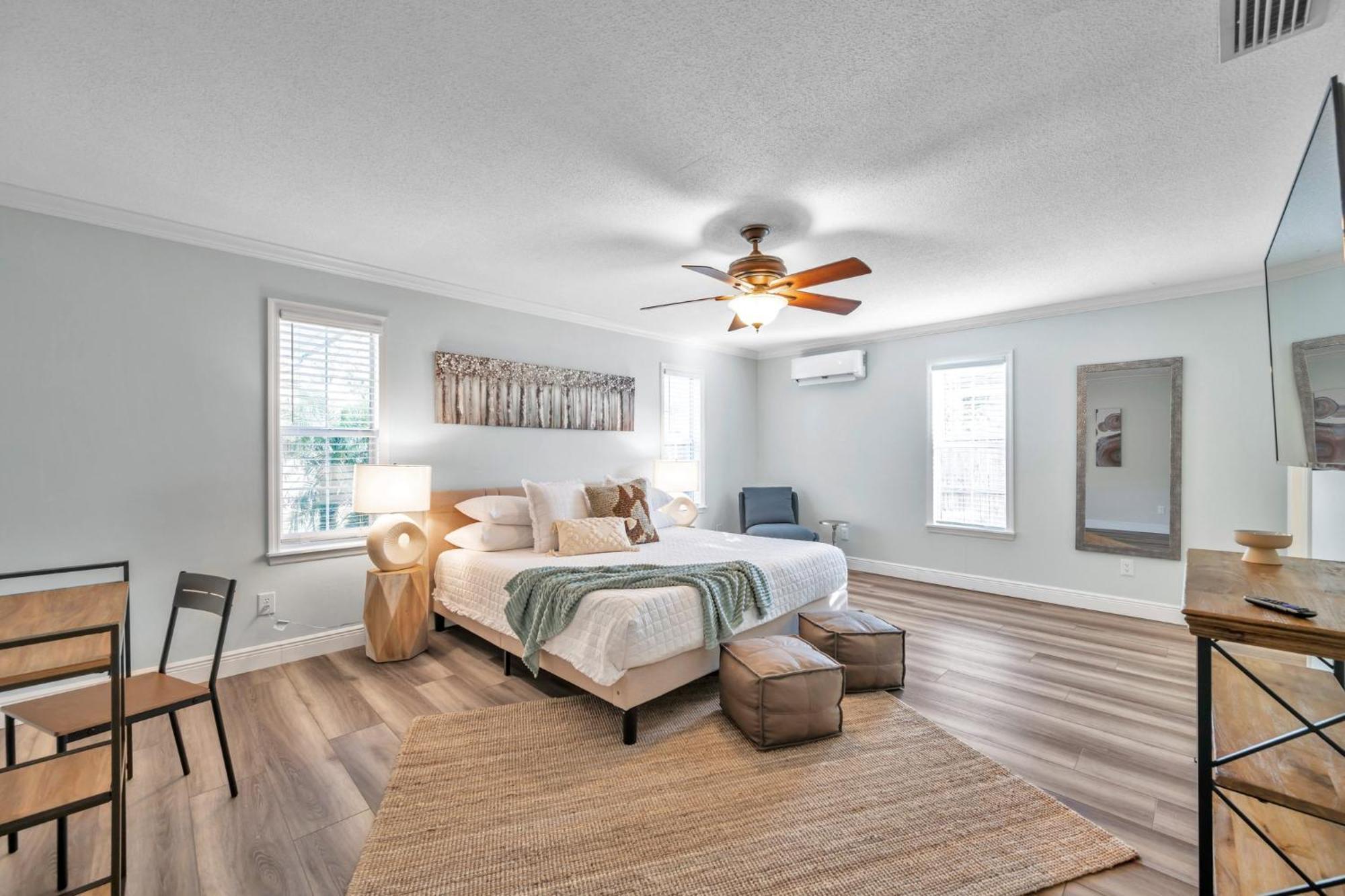 Heated Pool, Stylish - Grand Cypress Retreat