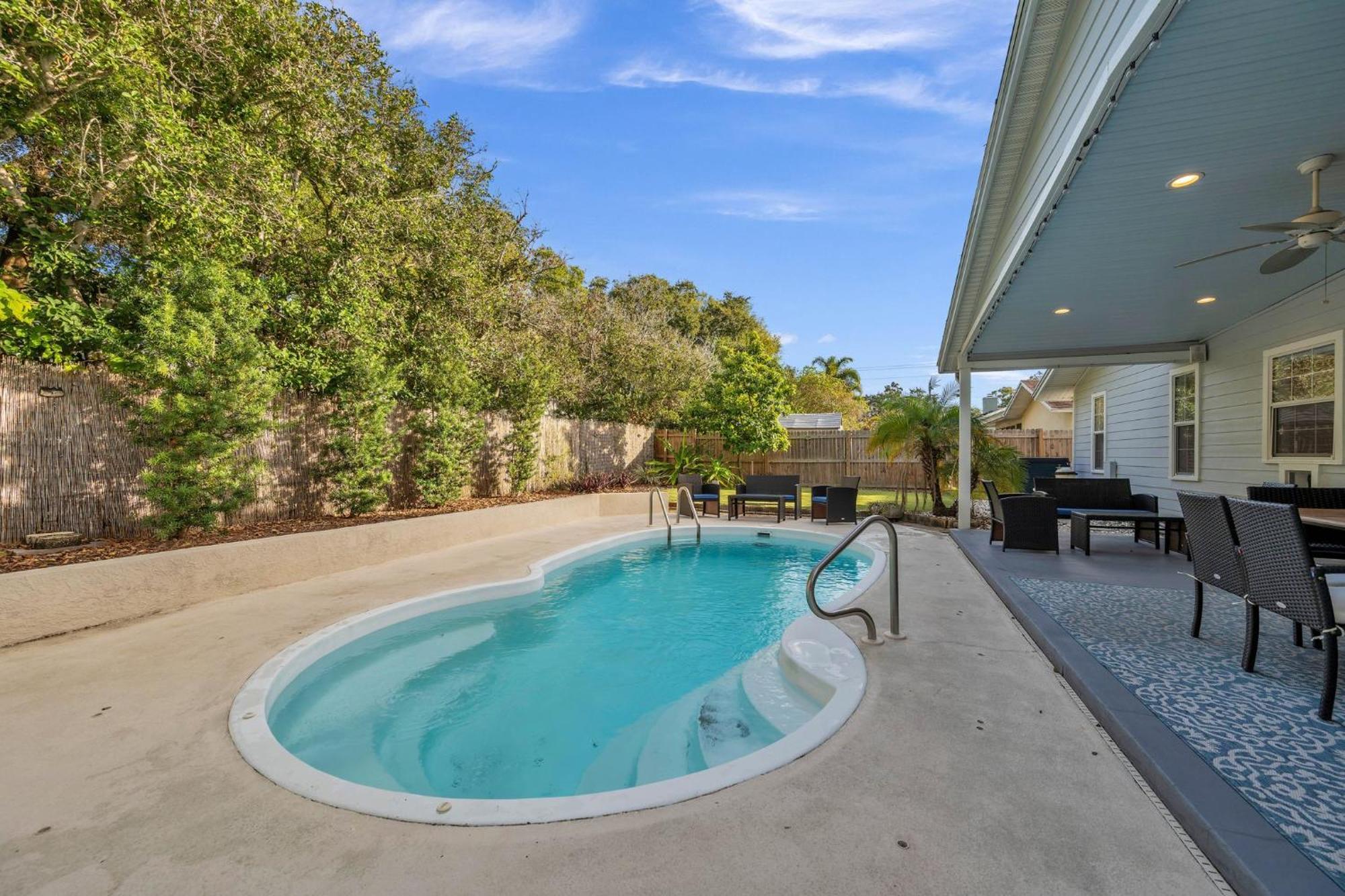 Heated Pool, Stylish - Grand Cypress Retreat Clearwater