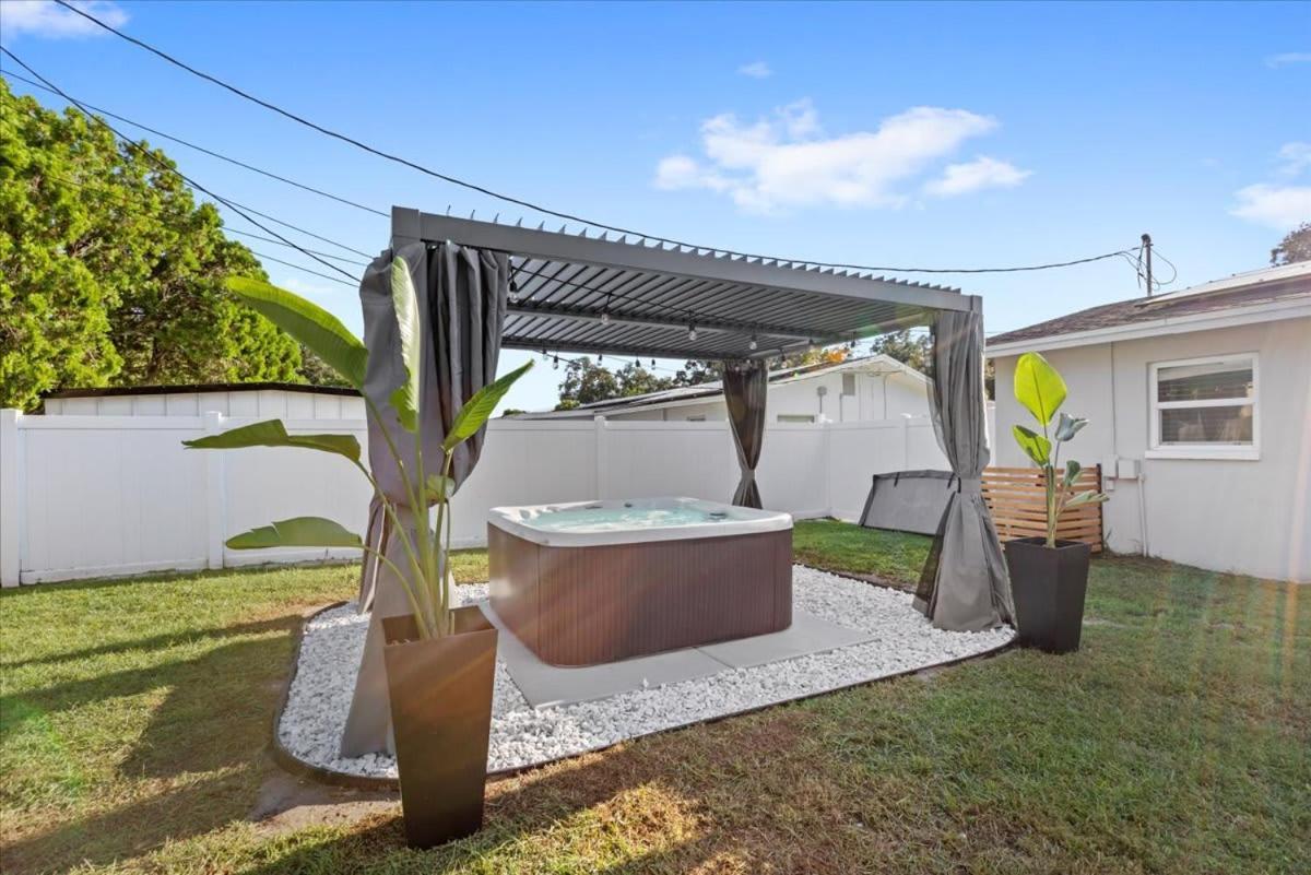The Beverley Pool Hot Tub Near Clearwater