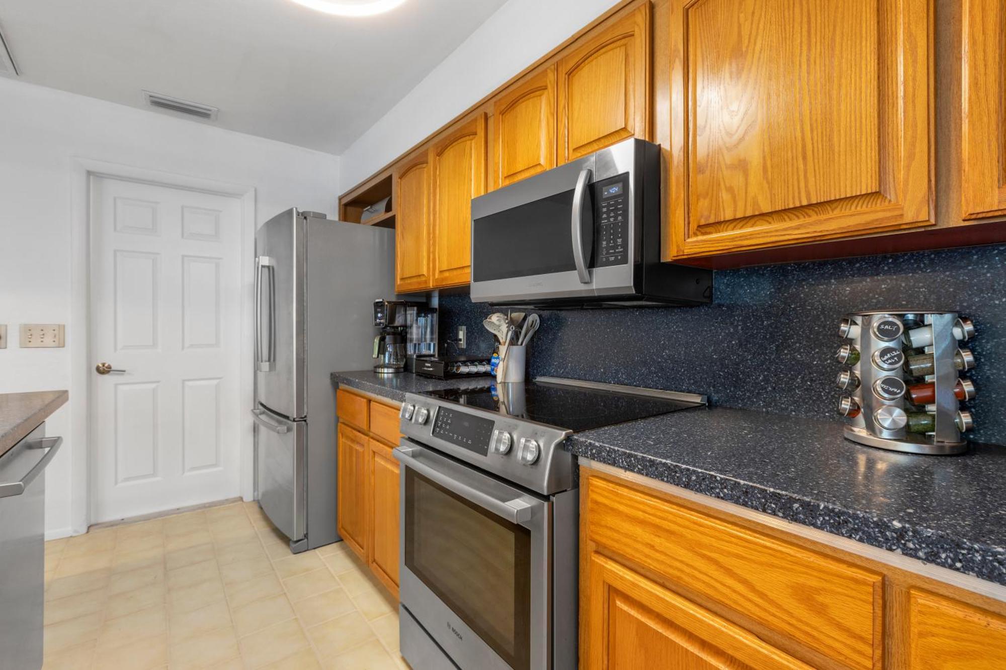 Relaxing Coastal Comfort - Heated Pool * Clearwater