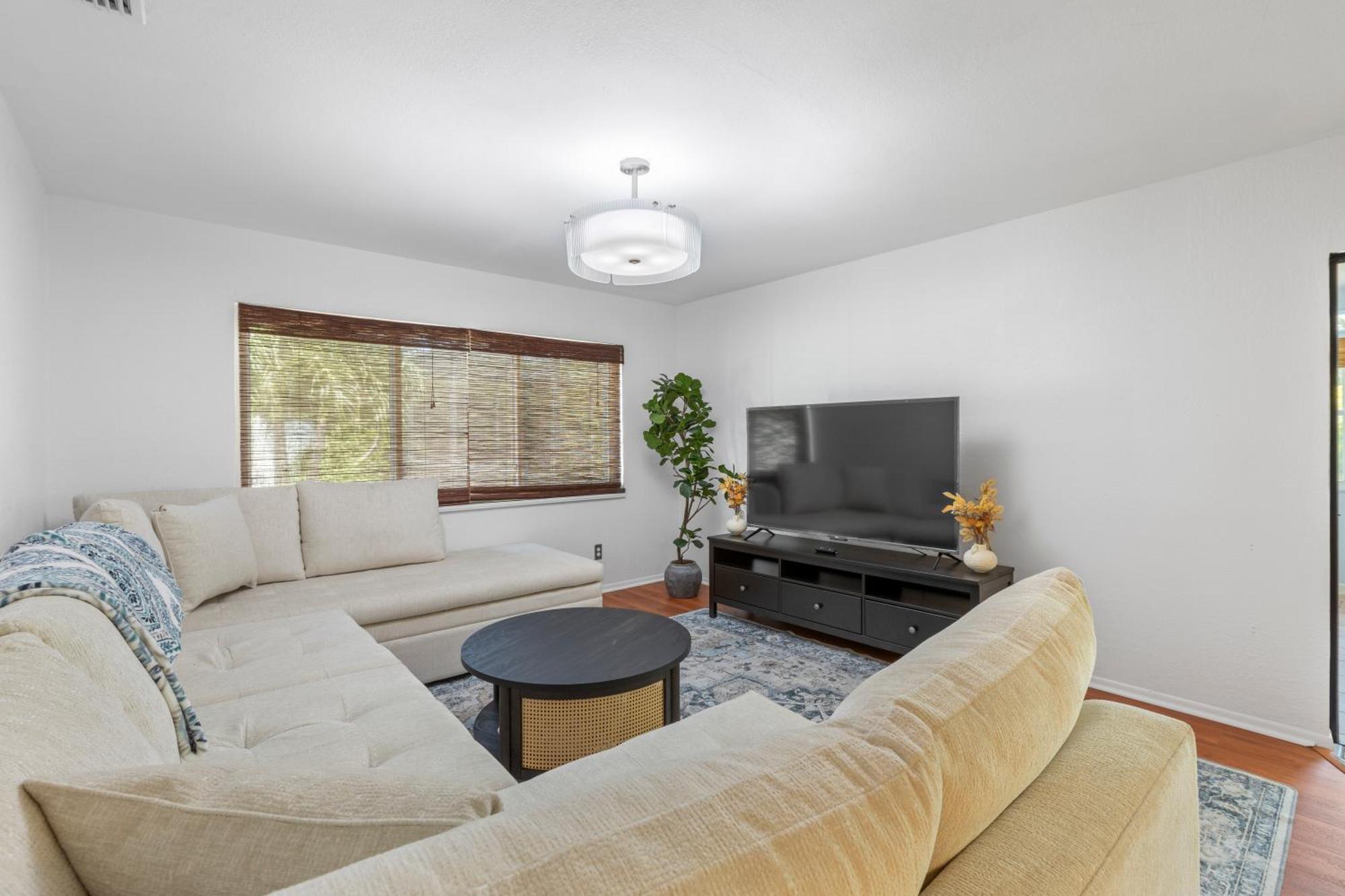 Relaxing Coastal Comfort - Heated Pool Clearwater