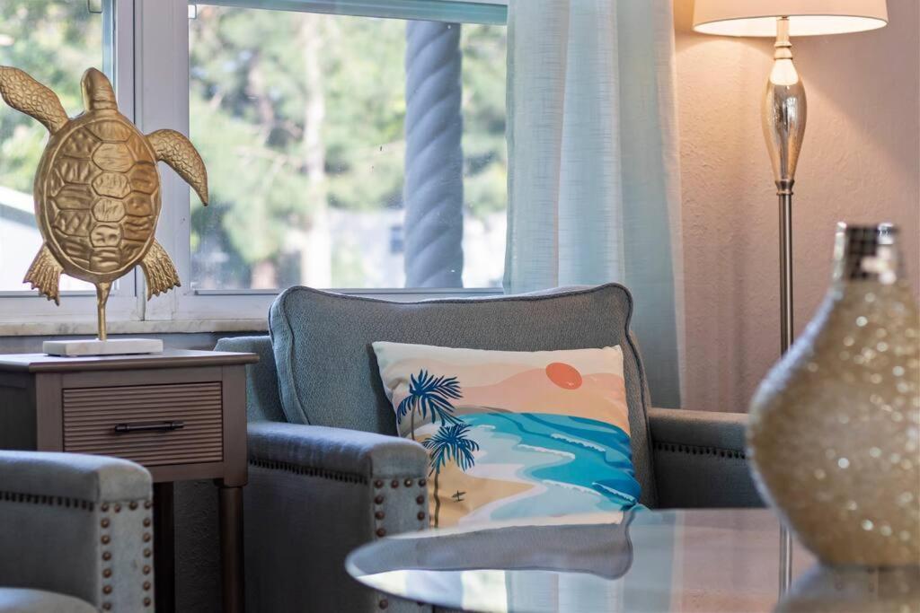 Urban Escape Artificial W Volleyball Pit Apartment Clearwater