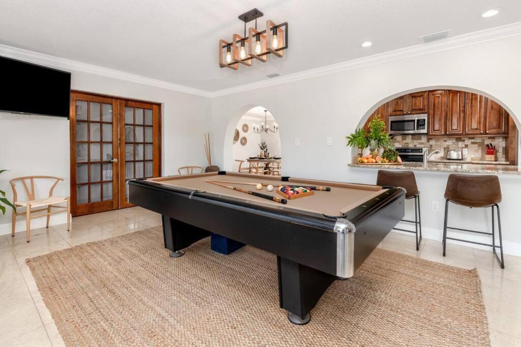 The Belleair Estate - Incredible Waterfront With Heated Pool Villa Clearwater