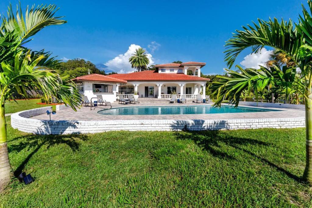 The Belleair Estate - Incredible Waterfront With Heated Pool * Clearwater