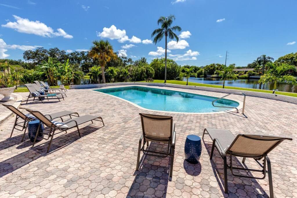 The Belleair Estate - Incredible Waterfront With Heated Pool *