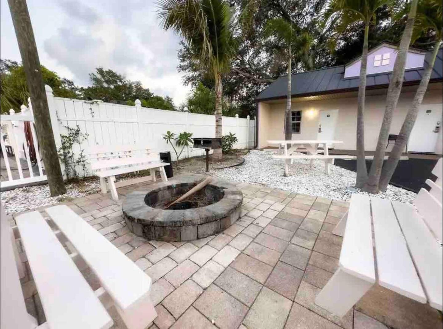 Apartment 2q Beds With Shared Pool 18