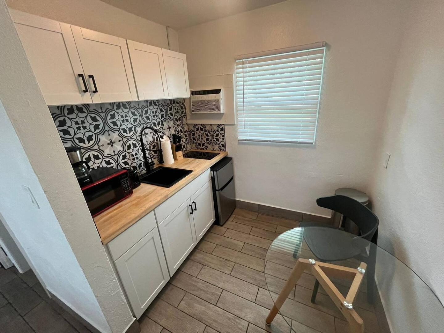 Apartment Stylish 10 Min To 09