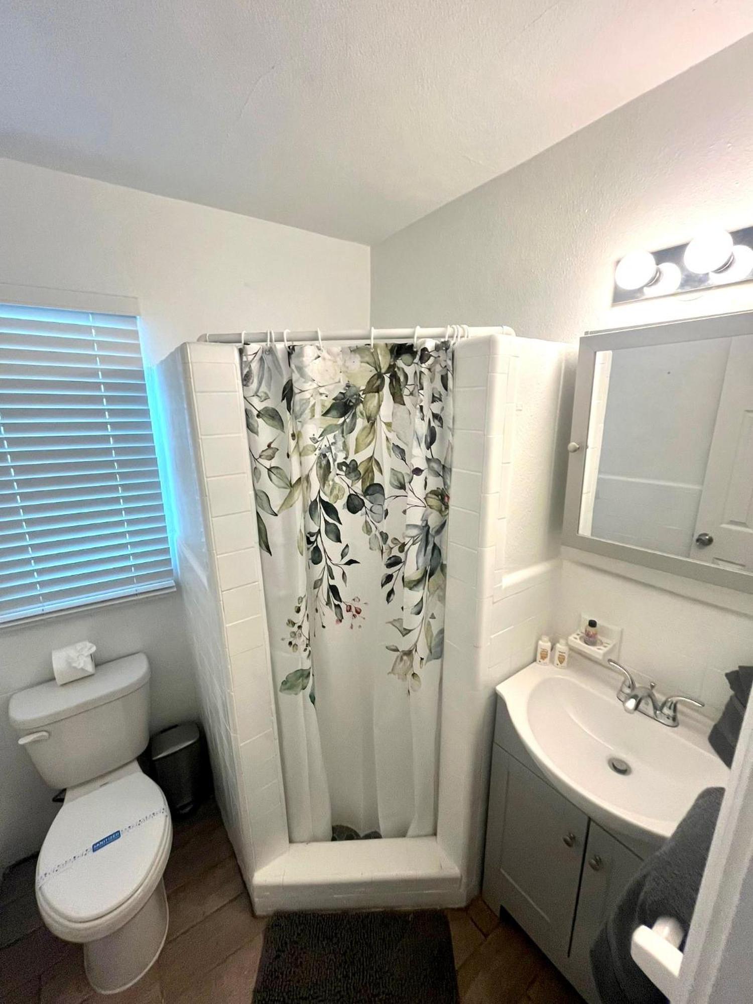 Apartment Stylish 10 Min To 09 Clearwater