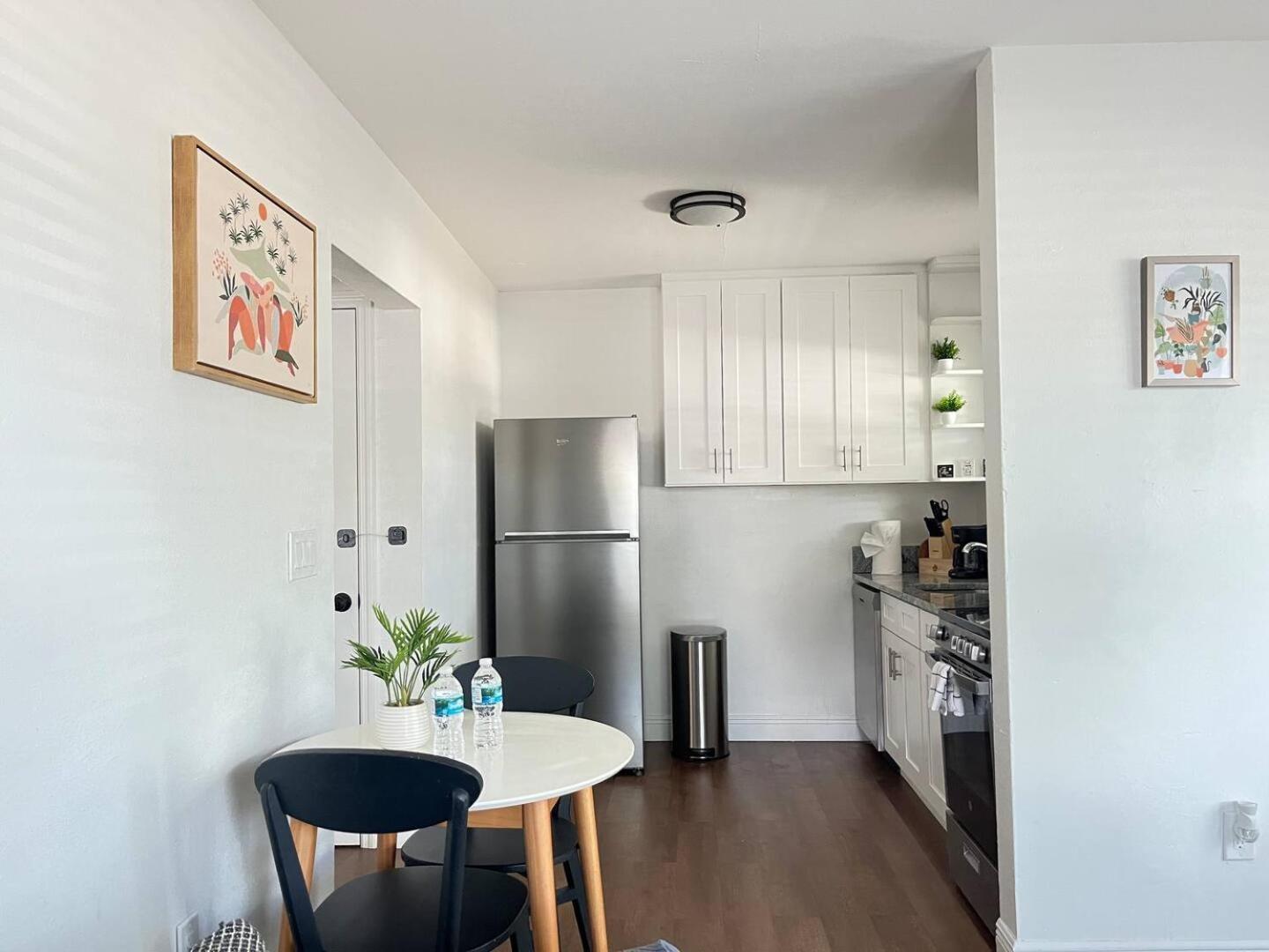 Apartment Beautiful 10 Min From The 1