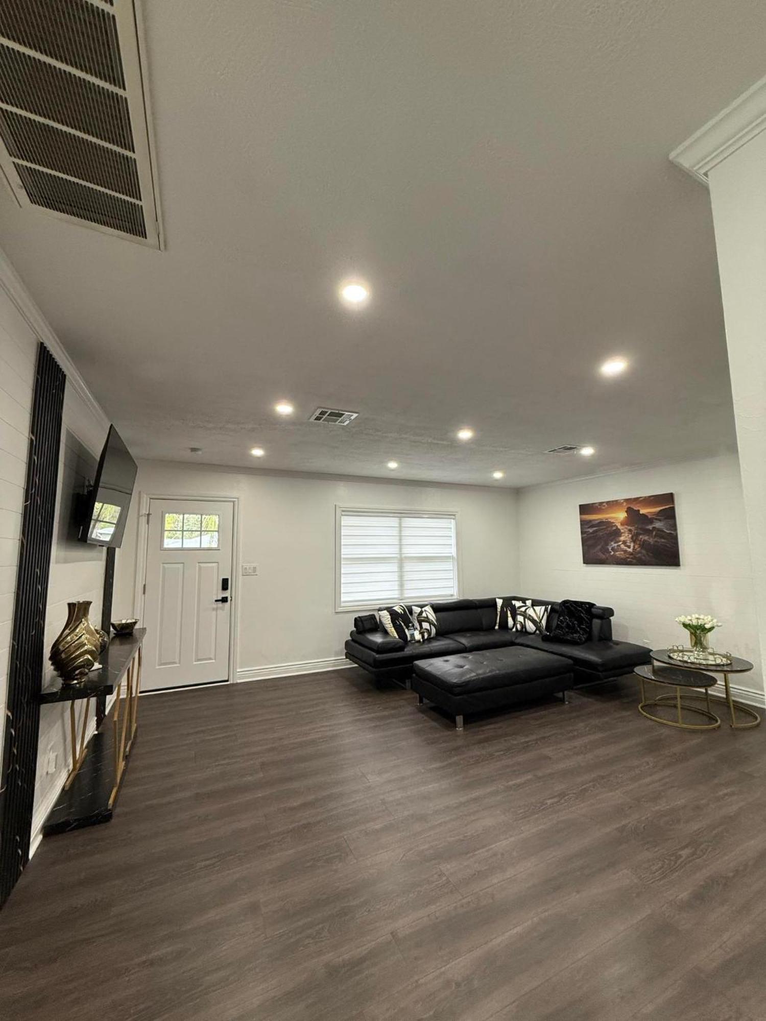 Beautiful Modern House Clearwater