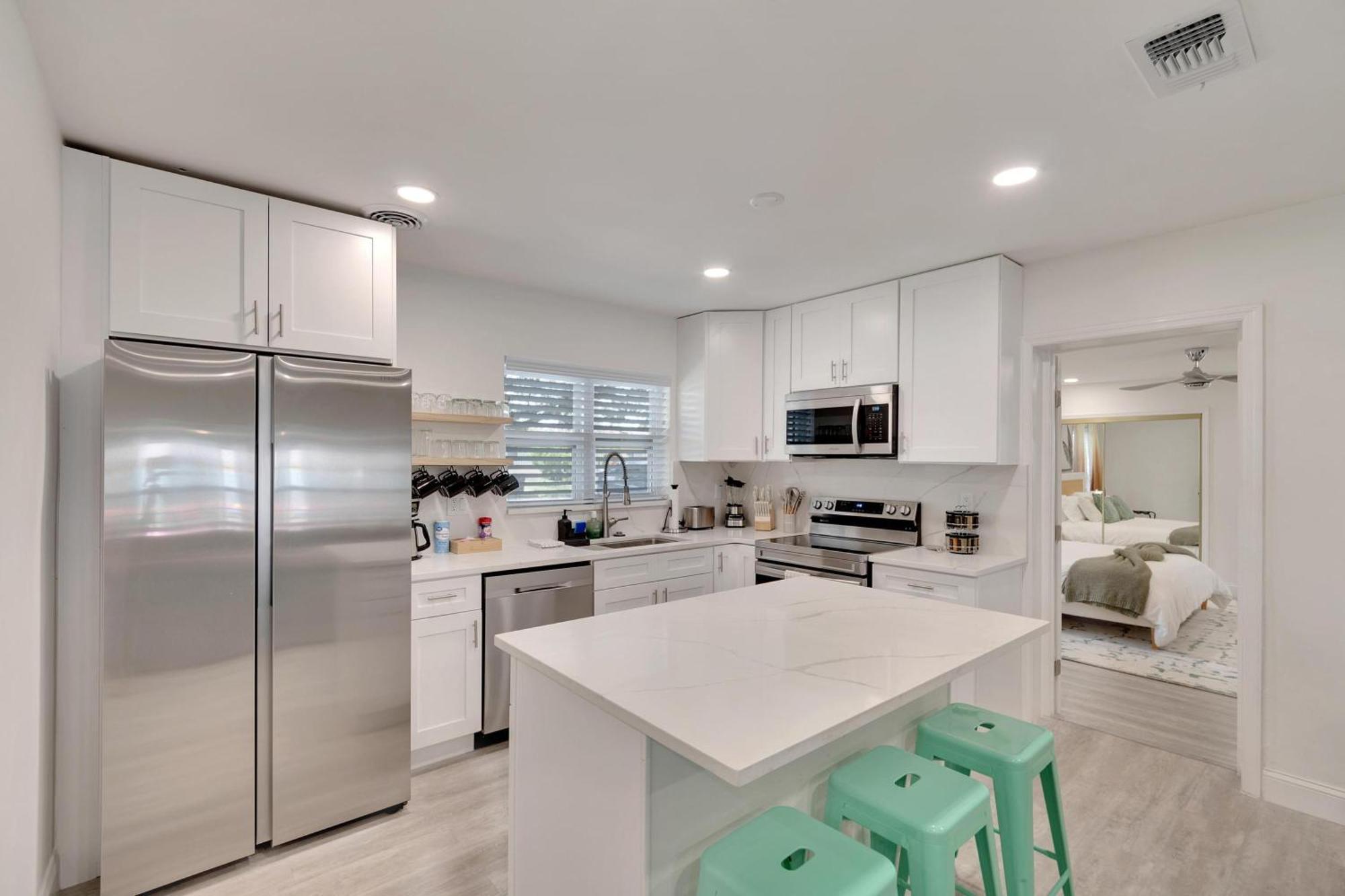 1543 Lakeview Road Clearwater