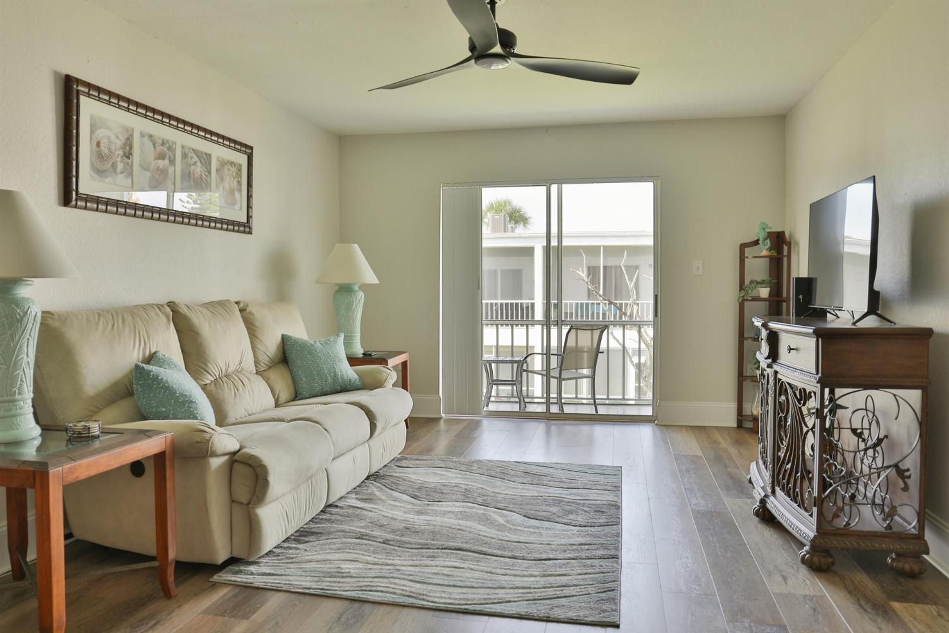 Tradewinds Retreat - Pool, 15 Min To