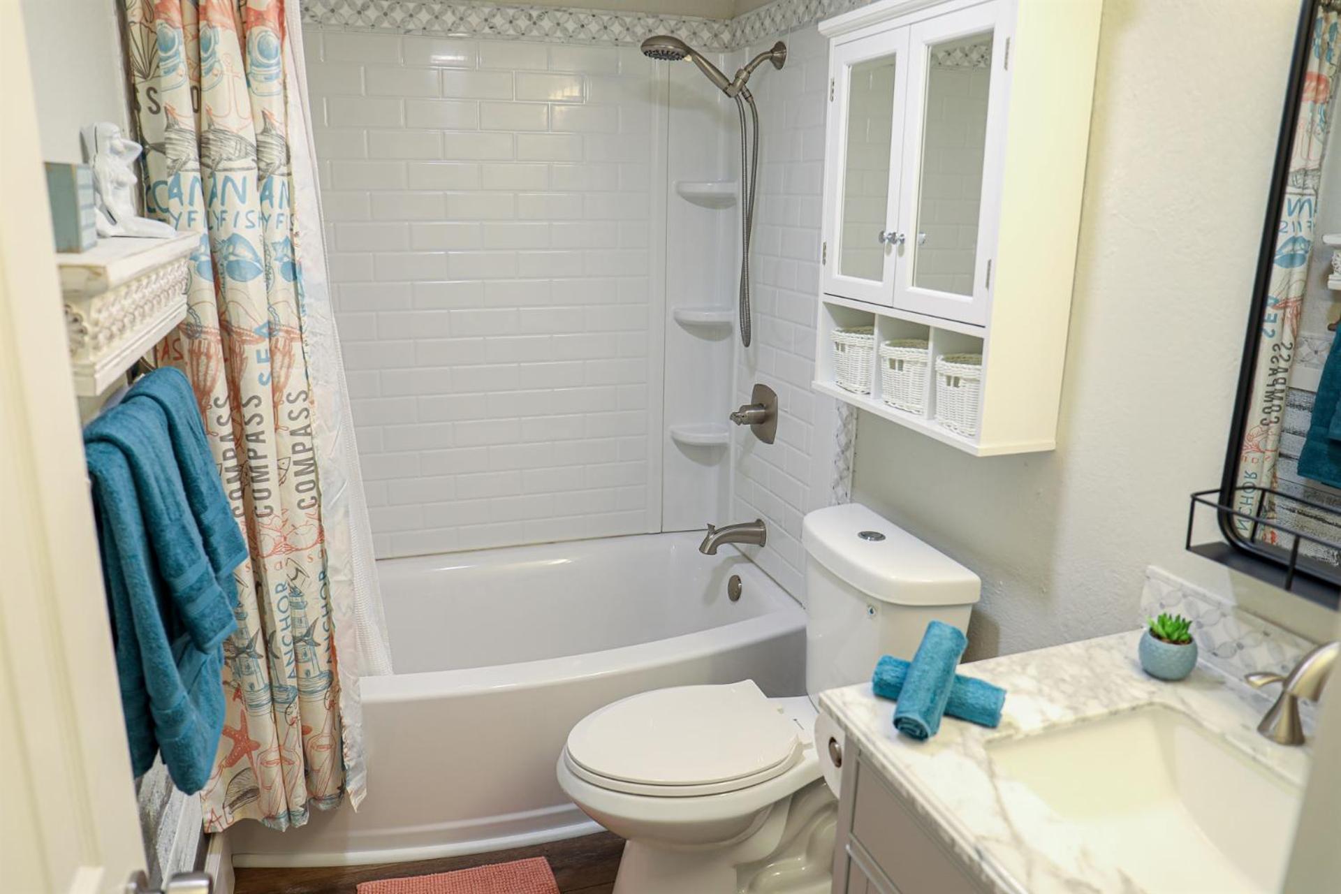 Tradewinds Retreat - Pool, 15 Min To * Clearwater