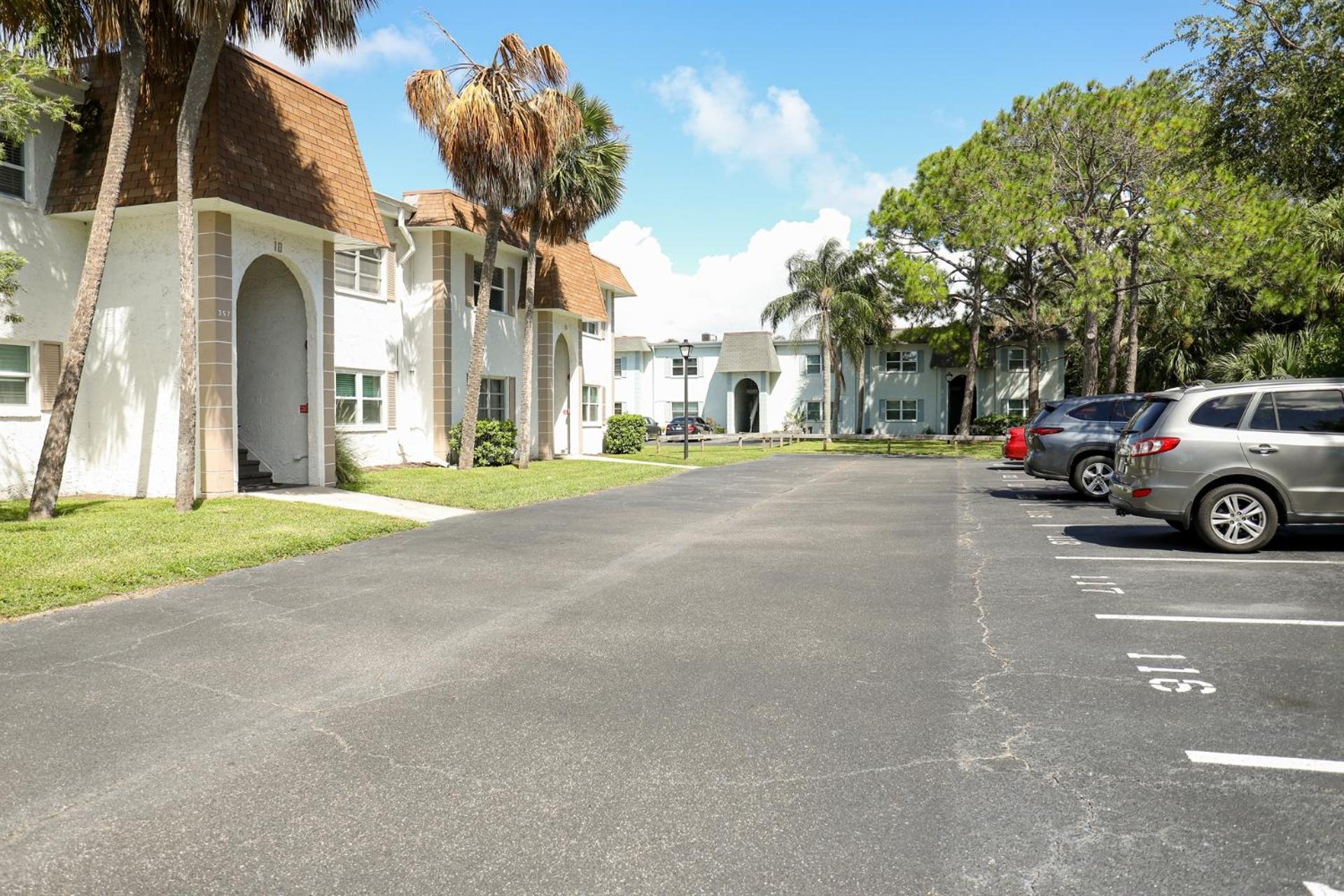 Apartment Tradewinds Retreat - Pool, 15 Min To