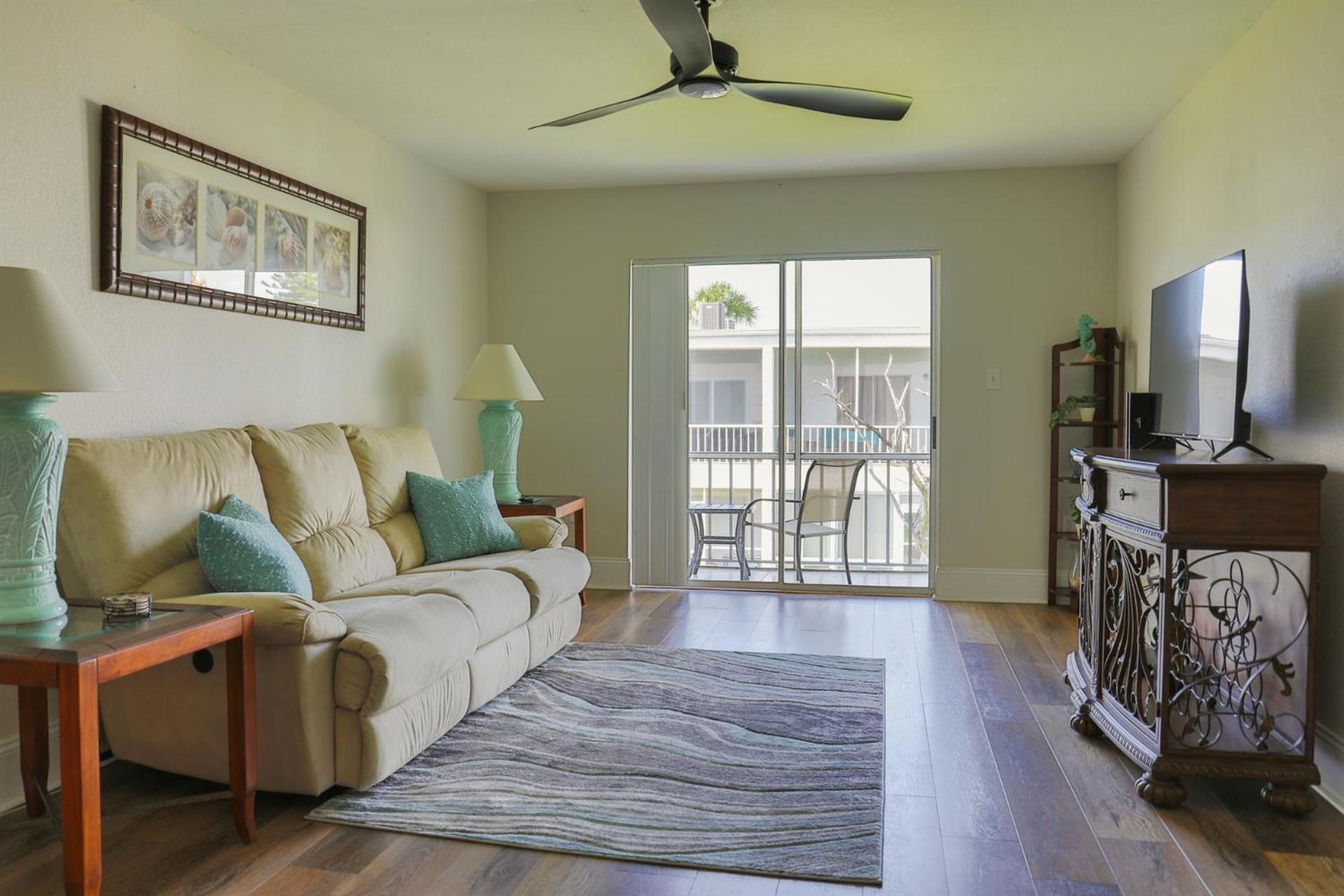 Tradewinds Retreat - Pool, 15 Min To