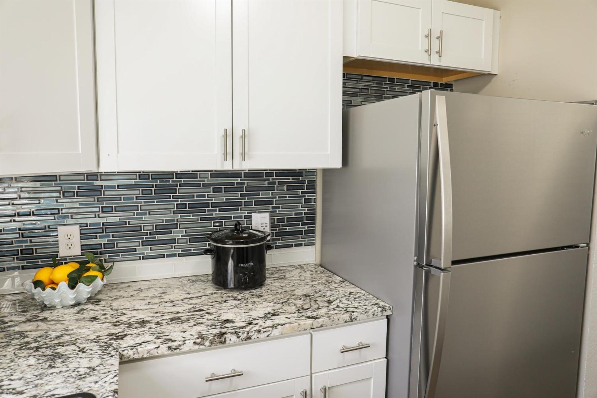 Apartment Tradewinds Retreat - Pool, 15 Min To