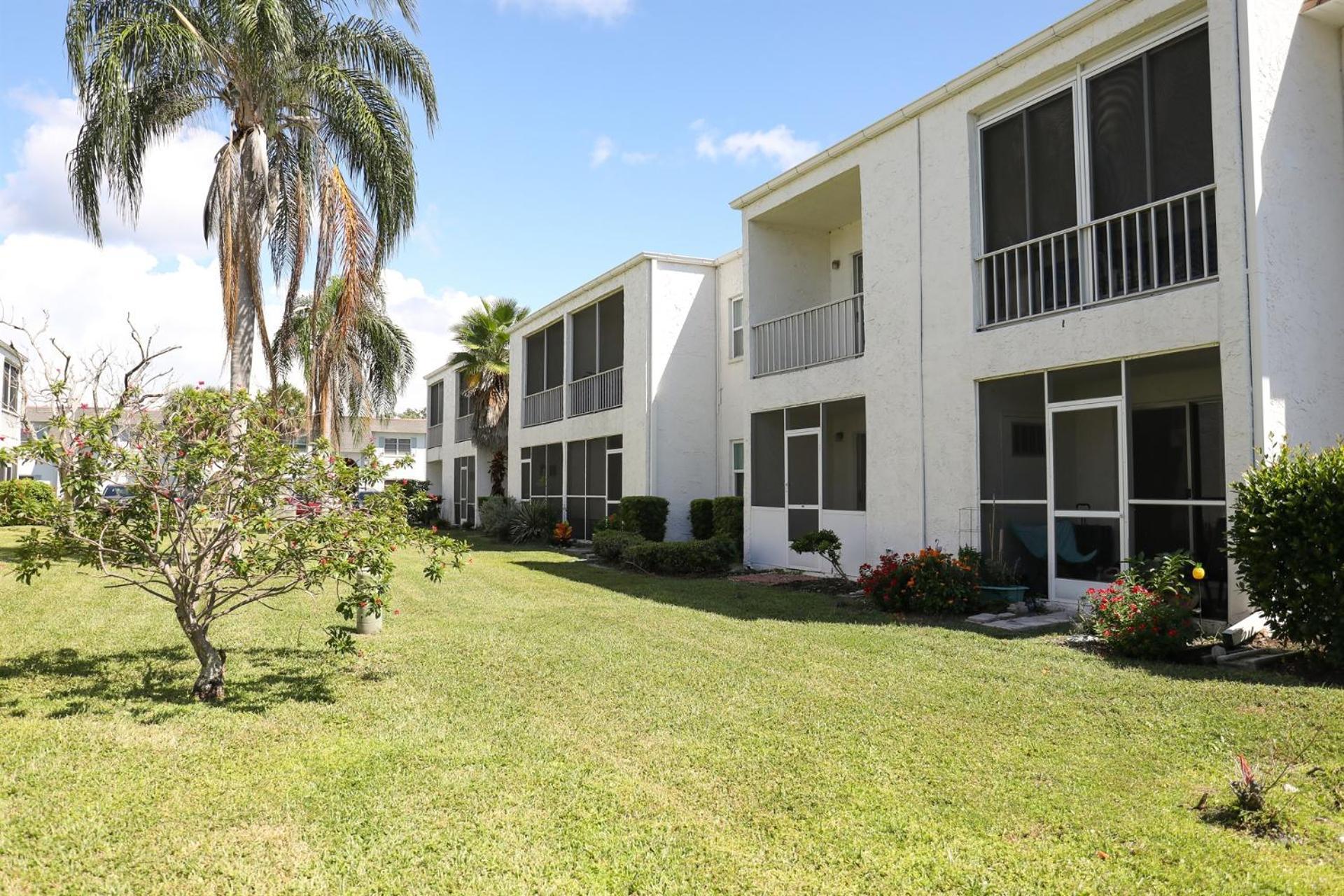 Apartment Tradewinds Retreat - Pool, 15 Min To