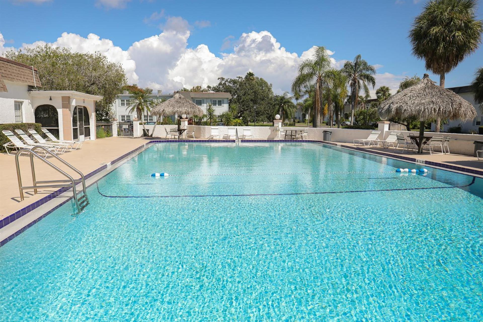 Apartment Tradewinds Retreat - Pool, 15 Min To