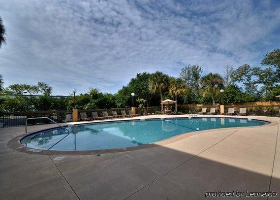 Comfort & St Pete - International Airport 2*