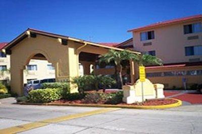 La Quinta By Wyndham Central