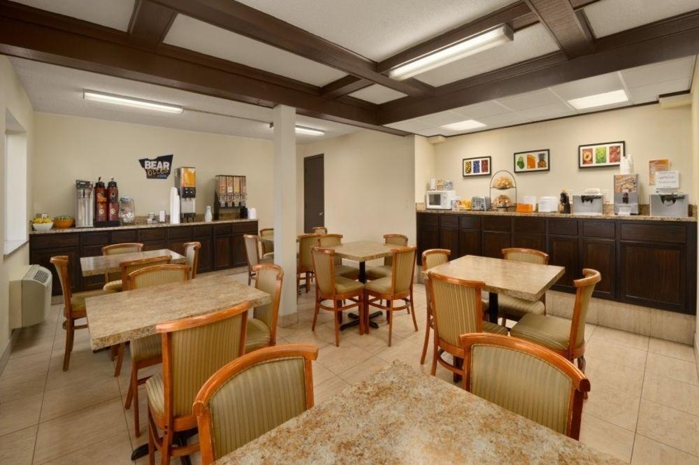 Rodeway - Inn 2*
