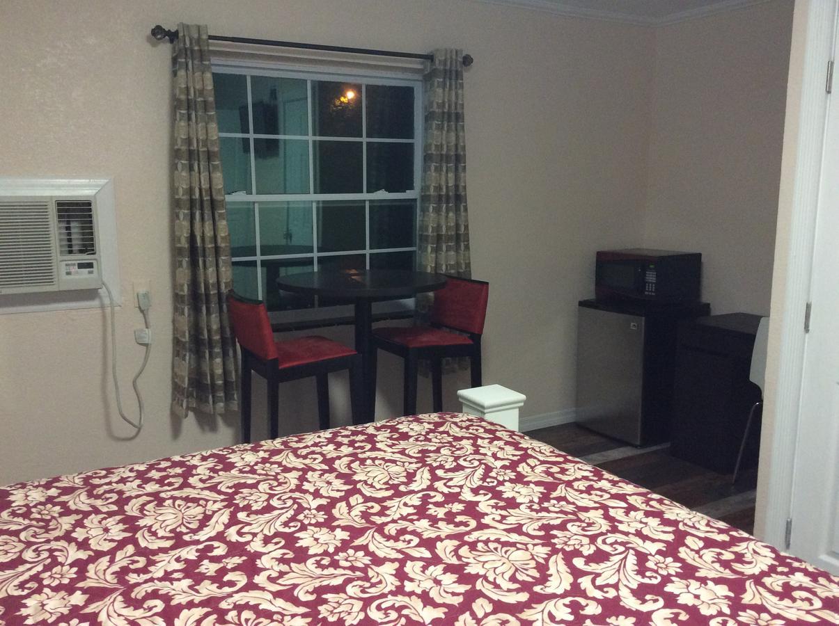 Summerside Motel