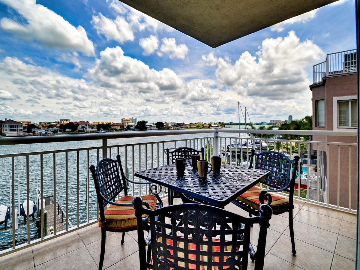 Bay Harbor 305