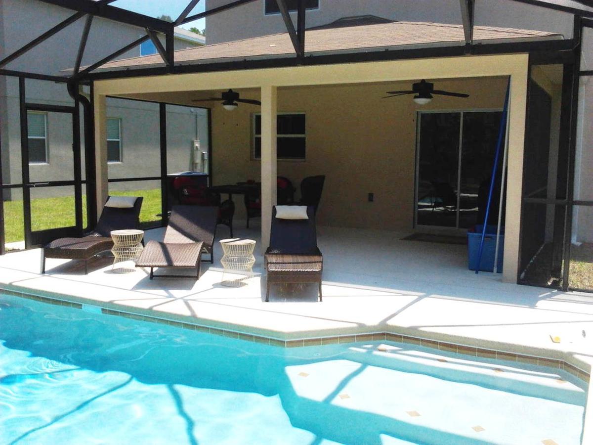 Modern 4 Bedroom House With Swimming Pool * Clearwater