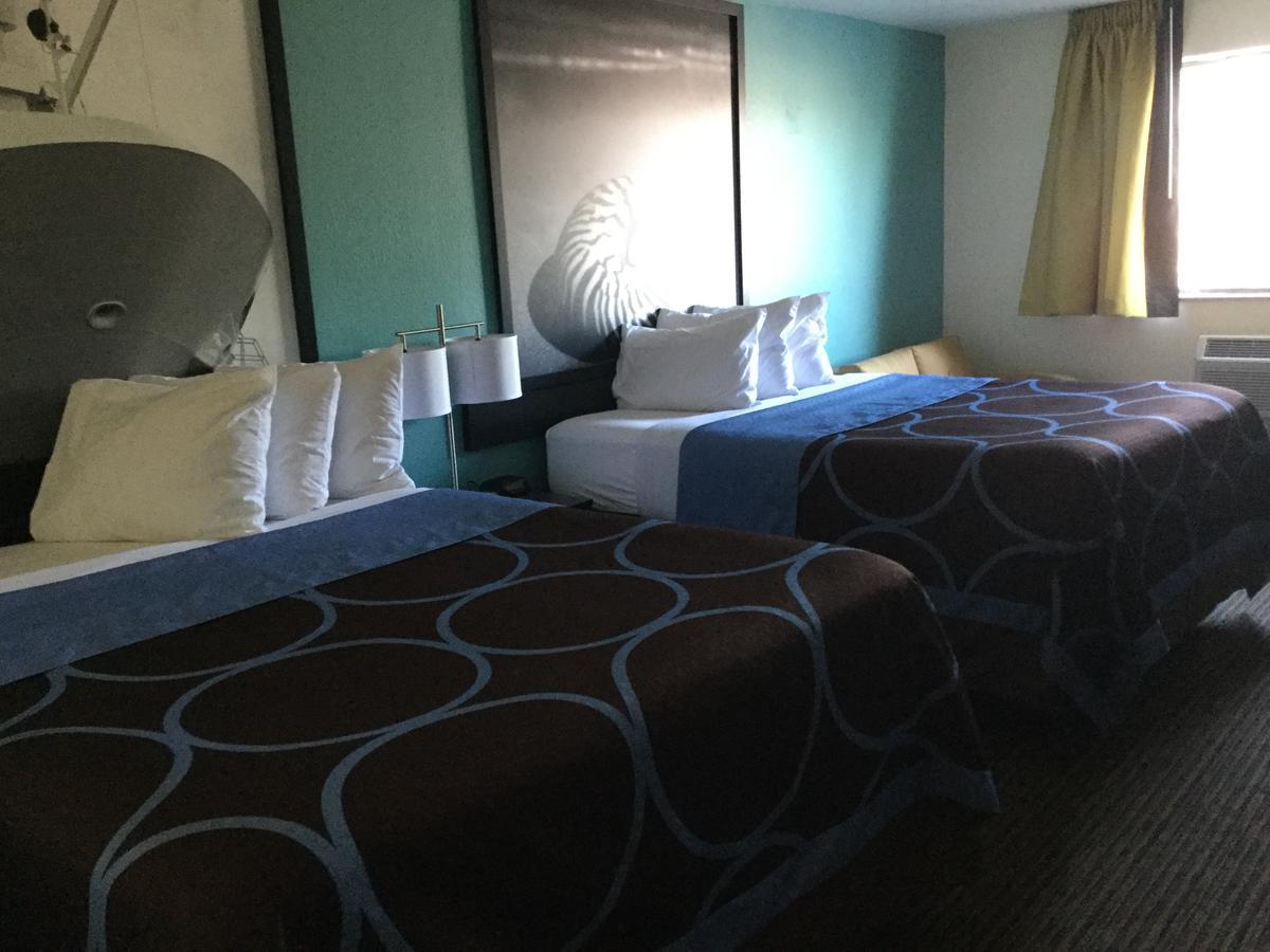 Hotel Super 8 By Wyndham Clearwater/st. Petersburg Airport