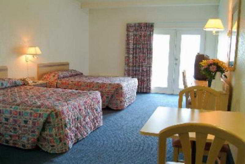 Clearwater Hotel Motel