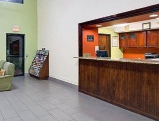 Hotel Super 8 By Wyndham Clearwater/st. Petersburg Airport