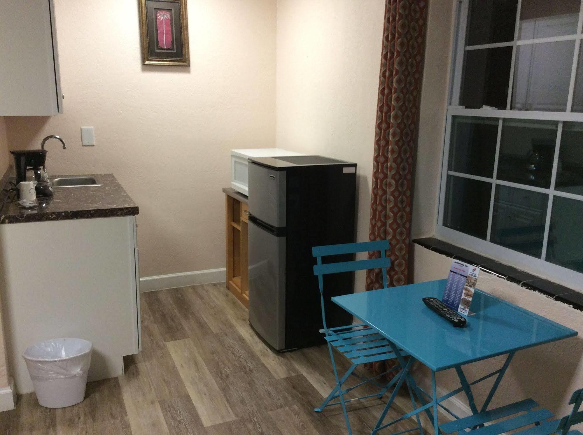 Motel Summerside 2*