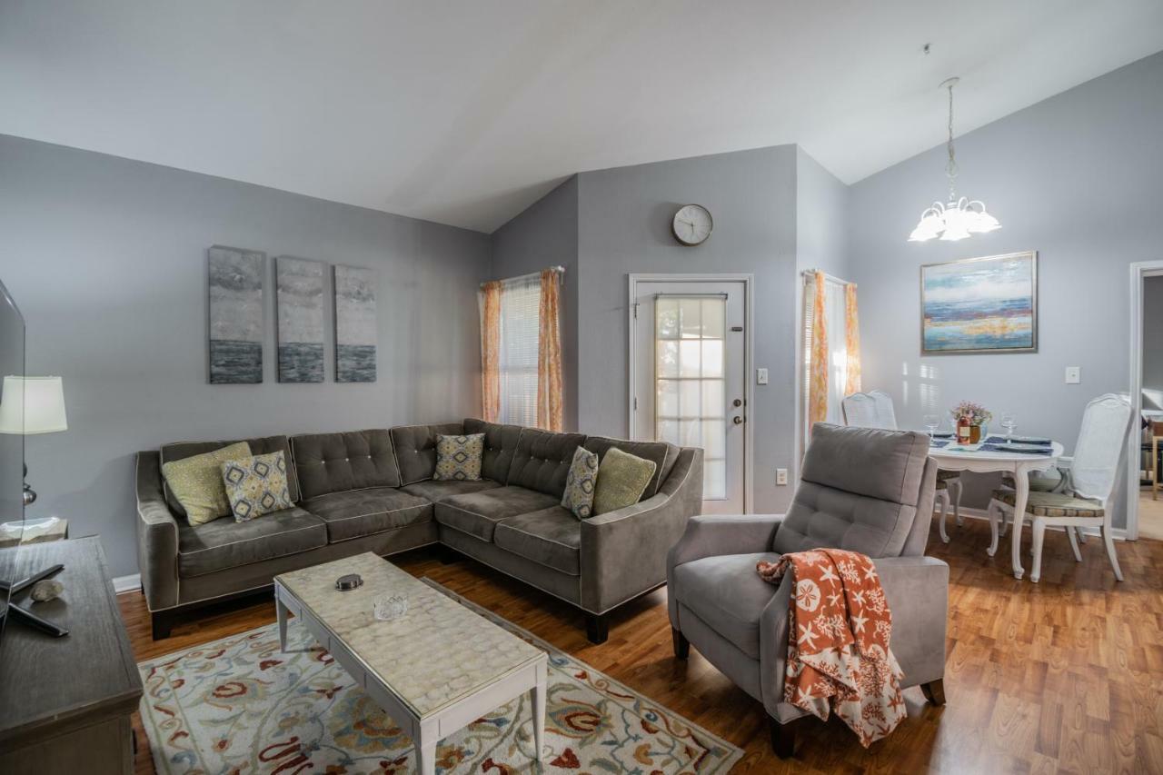 O Charming Minutes From Gorgeous Beaches O