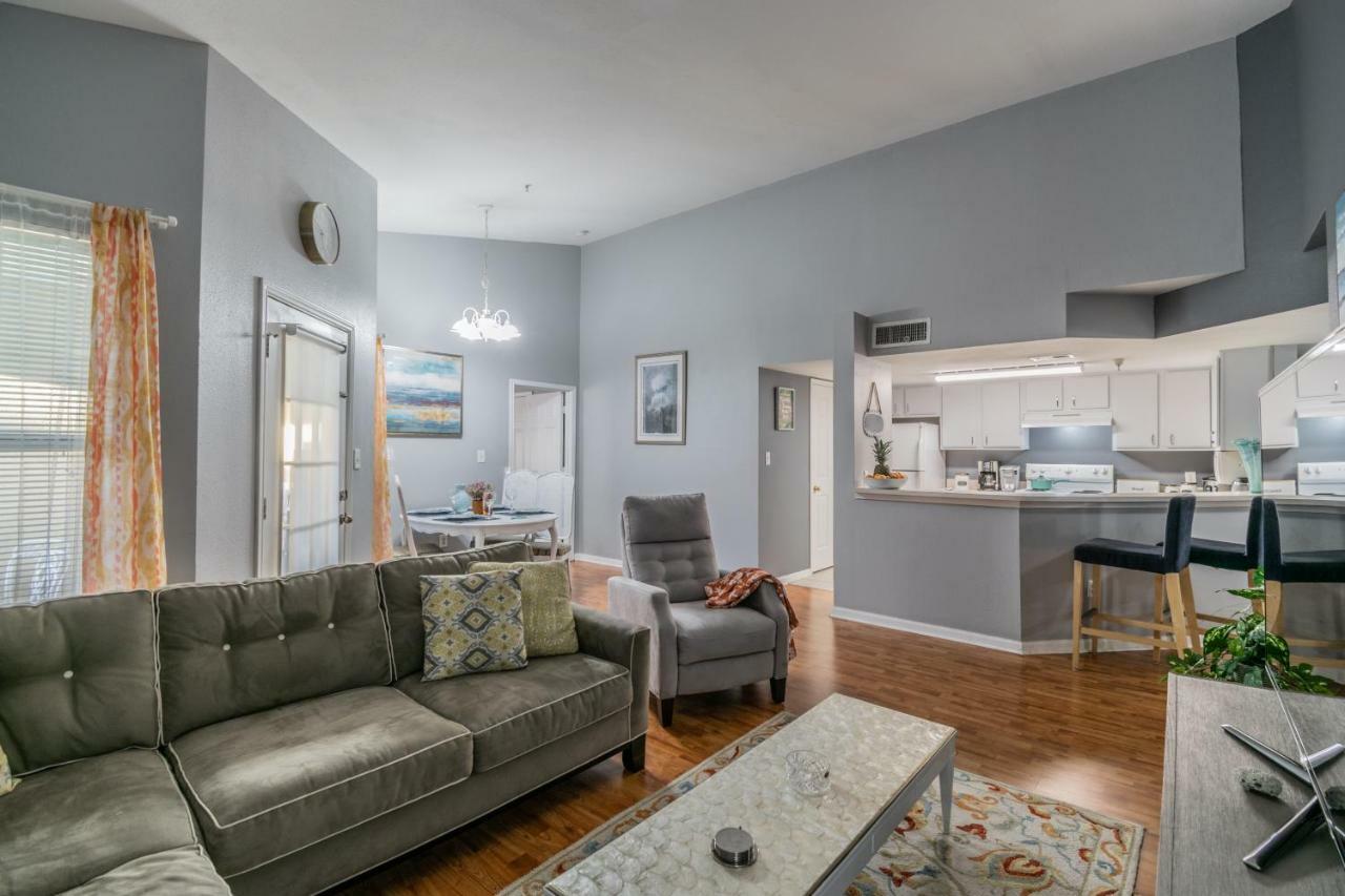 Apartment O Charming Minutes From Gorgeous Beaches O *