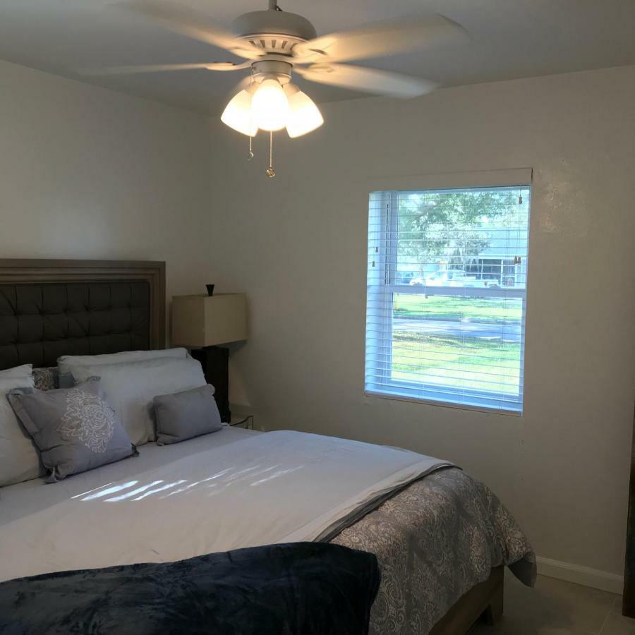 Pine Street Holiday home