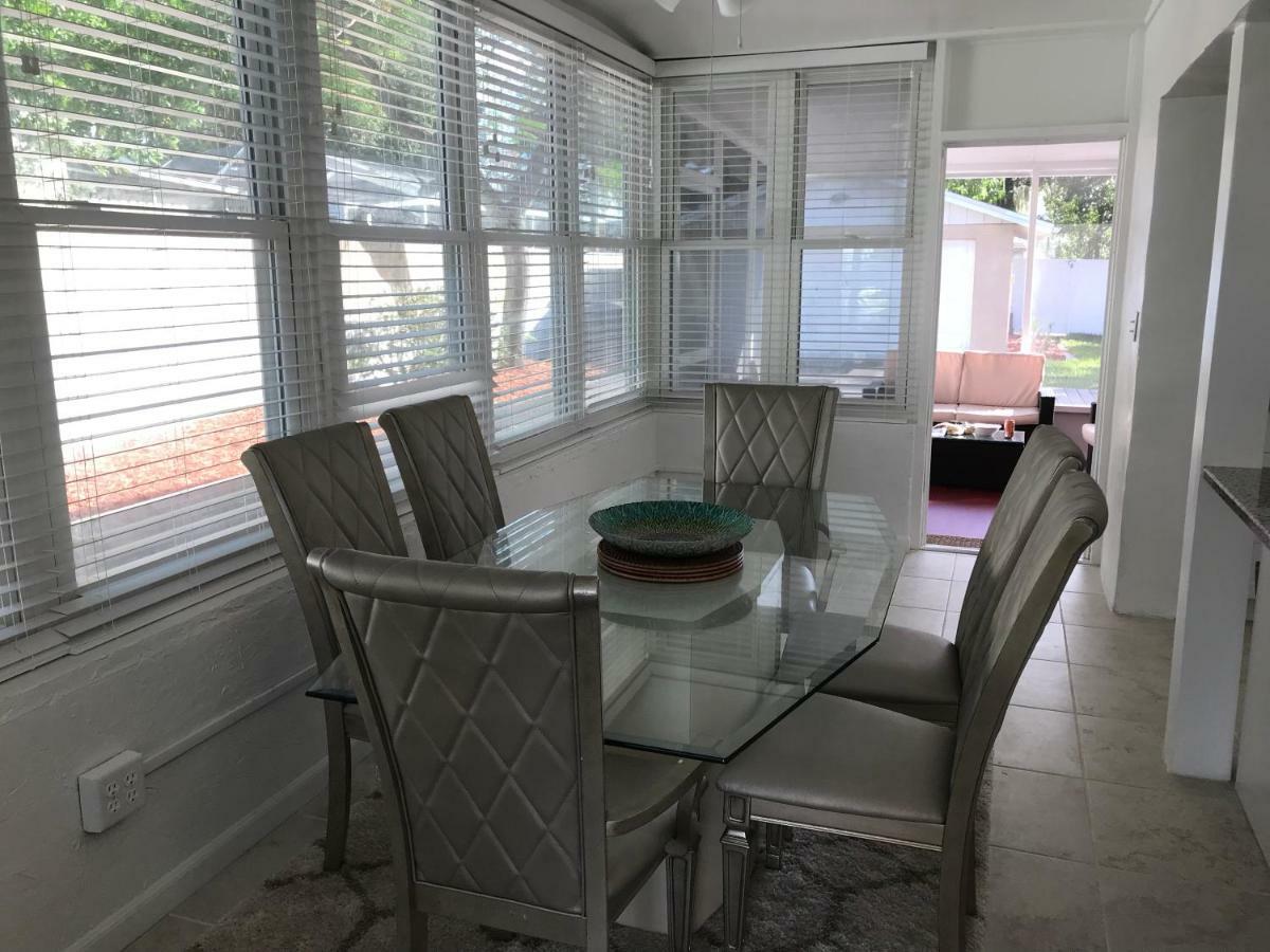 Holiday home Pine Street Clearwater