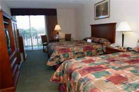 Hotel Baymont &