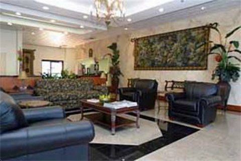Baymont & Hotel
