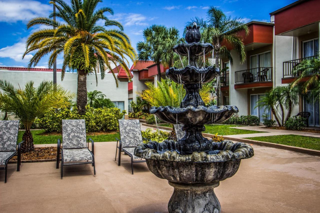 La Quinta By Wyndham Central Hotel Clearwater