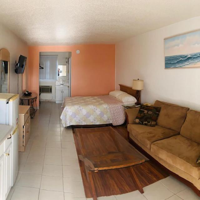 The Floridian Motel