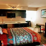 Tropical Inn & Suites, Downtown Clearwater