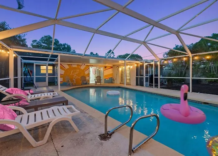 Heated Pool-King Bed-Pets Ok