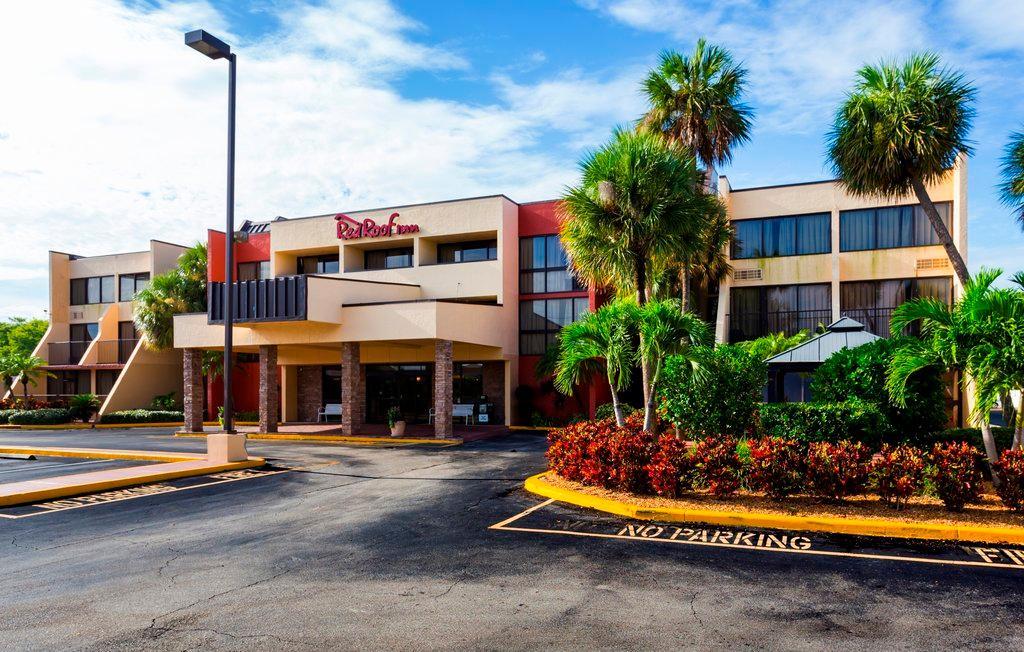 Tropical Palms Hotel