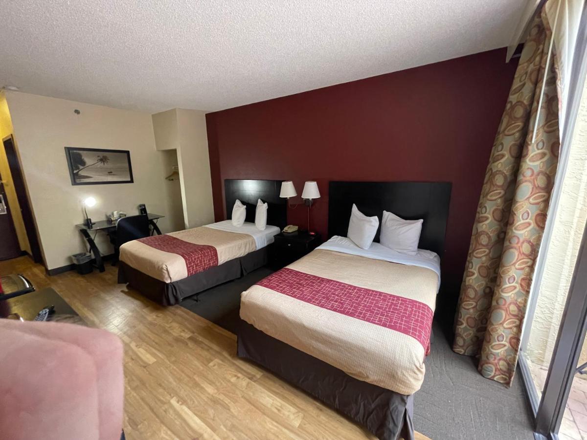 Tropical Palms Hotel Clearwater