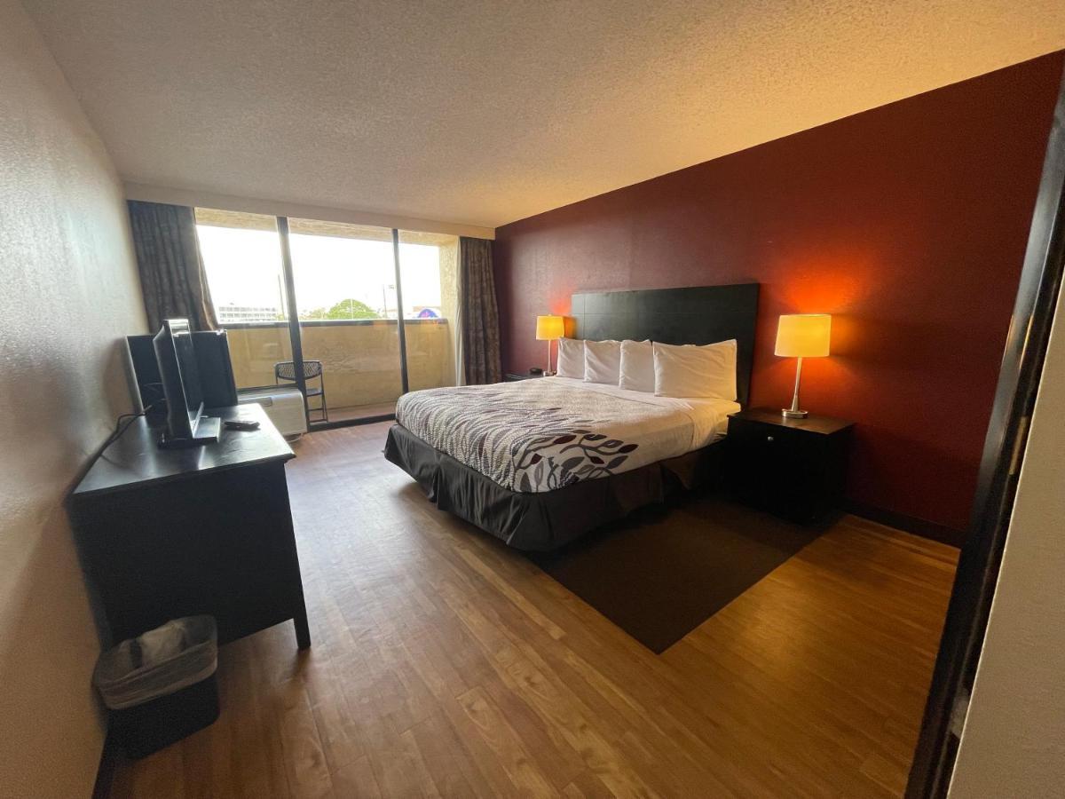 Tropical Palms Hotel Clearwater