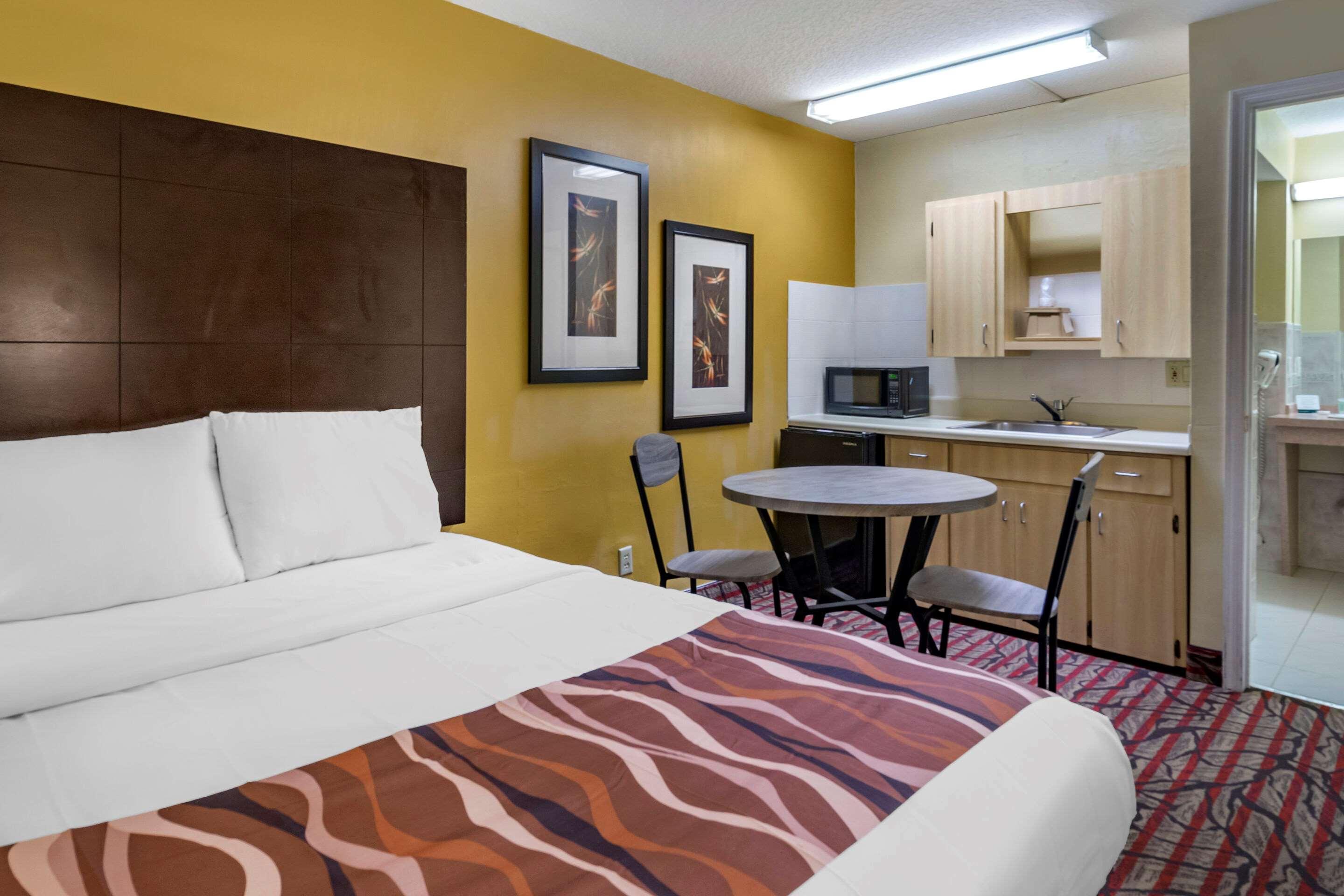 Hotel Rodeway Clearwater