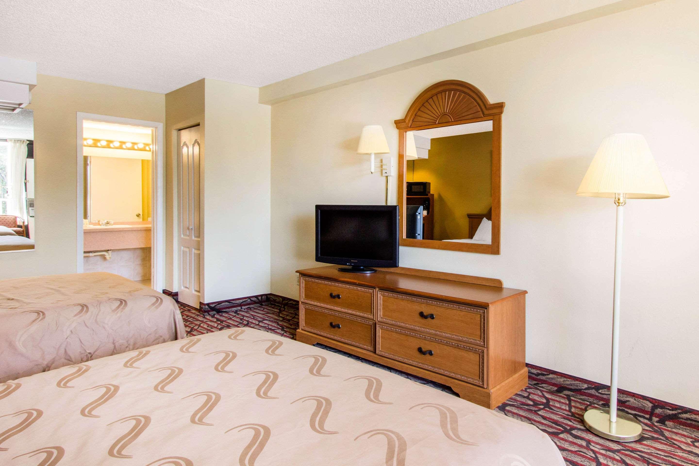 Rodeway Hotel