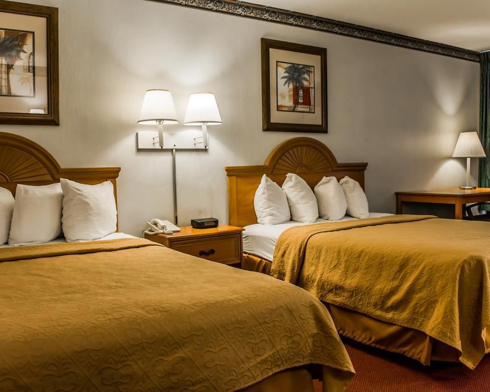 Rodeway Hotel Clearwater